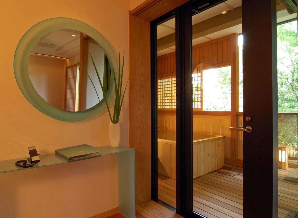 Готель Hakone Tokinoshizuku Екстер'єр фото A modern onsen