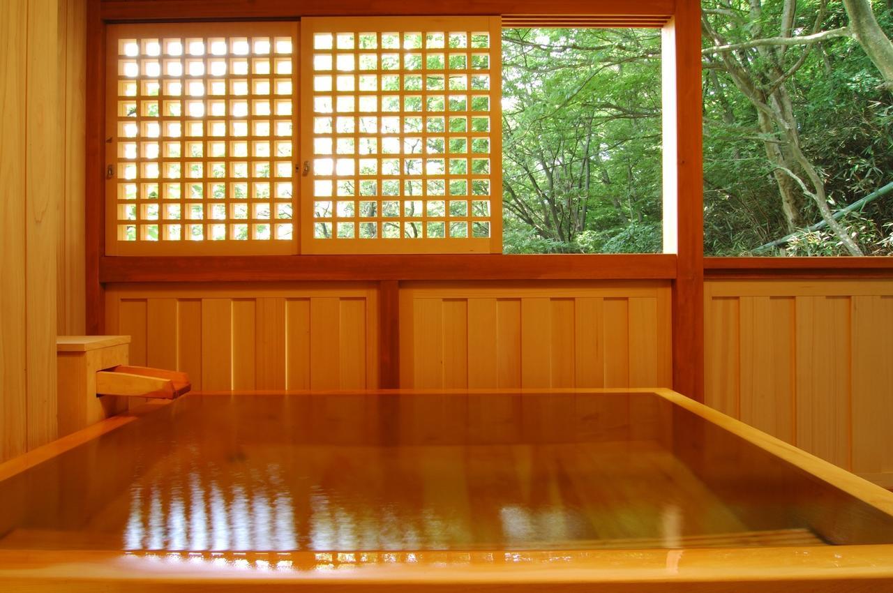 Готель Hakone Tokinoshizuku Номер фото A traditional Japanese onsen